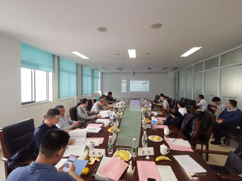 揚鍛公司2022年市級關鍵核心技術攻關趕超項目順利通過驗收，項目“YSH系列單動力雙邊驅動四連桿精密智能數控高速壓力機